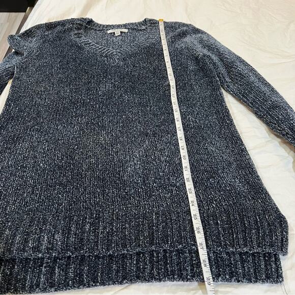 Orvis Women’s Chenille V-Neck Sweater size M blue gray - Picture 7 of 9